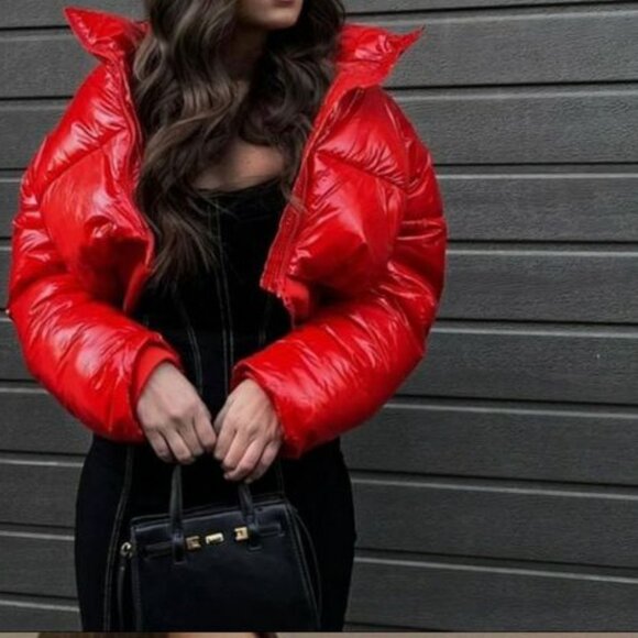 💥HOT ITEM💥ZARA Blogger Fav Quilted Cropped Puffer in Glossy Red - Picture 4 of 16